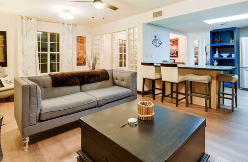 Thackerville House | Chic Oklahoma Retreat w/ Patio, Bar & Fire Pits!