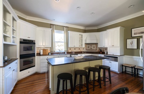 Fairhope House | Church St Collection - 109 Upper Levels