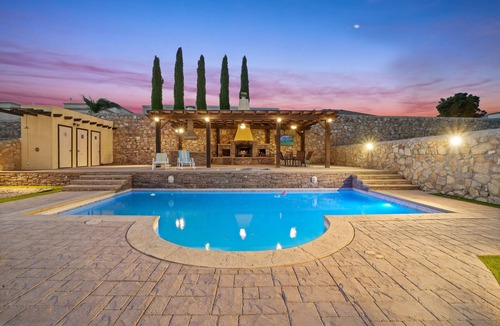 El Paso House | Cimarron Oasis. Can Heat Pool. Movie Theater