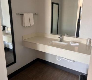 Dublin Hotel | Clarion Pointe