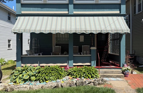 Lakeside Cottage | Classic Lakeside Cottage, Prime Location-Across from Hoover Auditorium