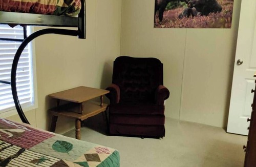 Elizabeth Resort | Classy 3 Bed home w/pool access - Moose Cabin