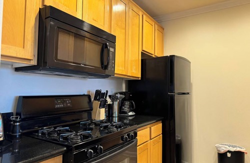 Chinatown Apartment | Classy and Comfy Unit