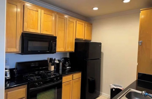 Chinatown Apartment | Classy and Comfy Unit