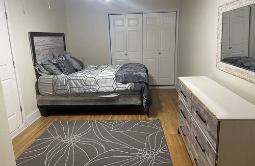 Kenner - Louis Armstrong International Airport House | Clean 2BR House w/Arcade machine close to Airport!