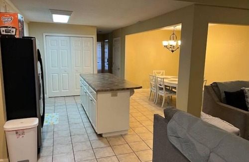 Valdosta Apartment | Clean & Comfy 3 BR 2 Bath Townhouse W/Amenities
