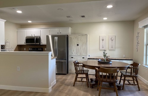Southgate House | Clean & Cozy