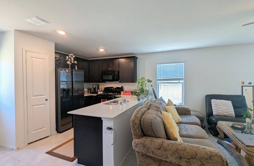 Fort Worth House | Clean, Tranquil Bedroom in a Chill, Peaceful Fort Worth Home with Central AC