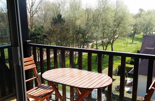 Cabourg Apartment | Clos Mathilde residence, 45 m² 3-room apartment, balcony, private parking,