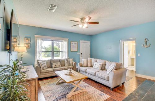 Marineland Acres House | Close to Beaches: Palm Coast Home w/Deck!