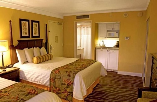 St. Pete Beach Resort | Close to St. Pete Beach! 2 Magnificent Units with Hot Tubs and Water Slides!
