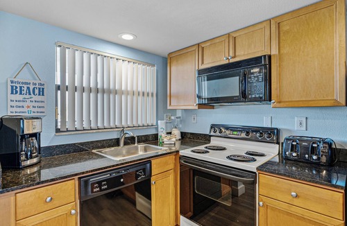 Belle Vista Condo | Coastal Beach Condo | Pool + Jacuzzi | Beach Access