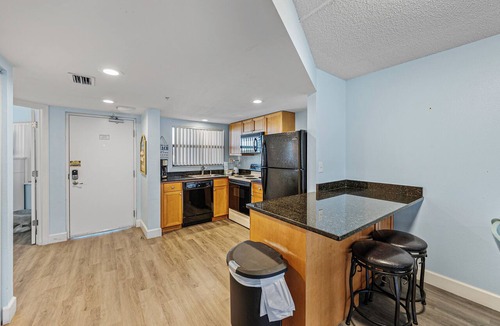 Belle Vista Condo | Coastal Beach Condo | Pool + Jacuzzi | Beach Access