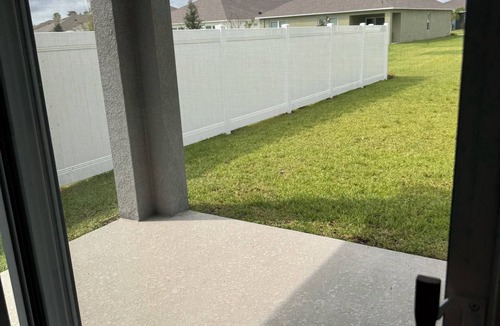 Glencoe House | Coastal Breeze 4 Bedroom 2 Car Garage Community Pool