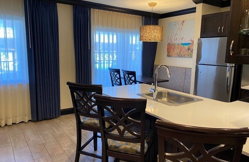 Cocoa Beach Condo | Cocoa Beach Condo-walk to Ron Jon Surf shop