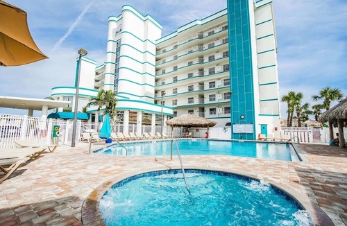 Port Canaveral Condo | Cocoa Beach Direct Oceanfront - Balcony - Pool - Kitchen - Near Pier