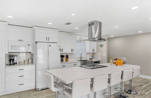Cocoa Beach House | Cocoa Key | Sunny 4‑Bed Oasis Walk to Beach Bikes & Games 🥥🌴