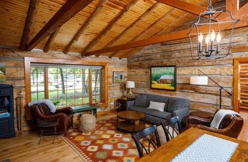 Ephraim House | Collings Log House by Simple Life Rentals