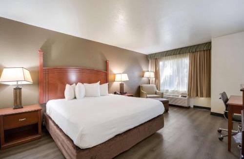 Lawton Hotel | Comancheria Hotel & Convention Center