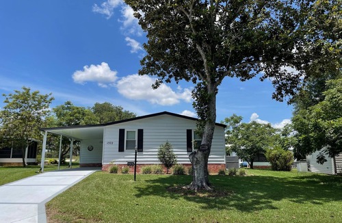 Silver Lake House | Come Enjoy The Golf Course View! This 2 bdrm Home Awaits You