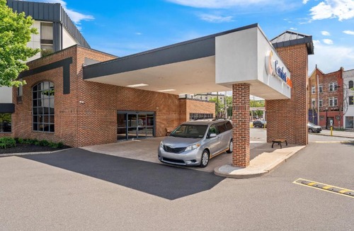 Bethlehem Hotel | Comfort Suites Bethlehem Near Lehigh University and LVI Airport