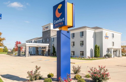 Bloomington Hotel | Comfort Suites Bloomington I-55 and I-74