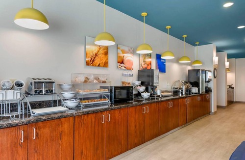 Rapid City Hotel | Comfort Suites Conference Center Rapid City
