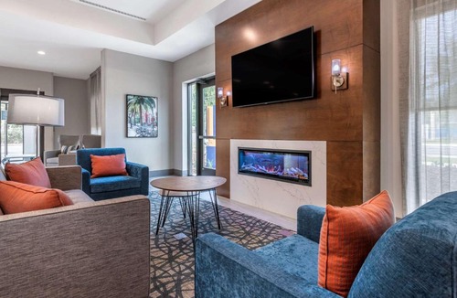 Gainesville Hotel | Comfort Suites Gainesville Near University