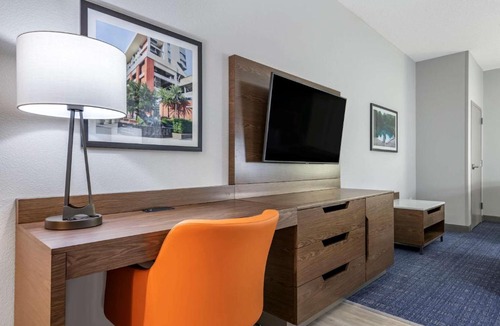 Gainesville Hotel | Comfort Suites Gainesville Near University