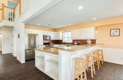 Spanish Grant House | Comfortable 3rd Row Home w/Easy Walk to the Beach