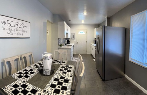 Cheyenne House | Comfortable Family Getaway!