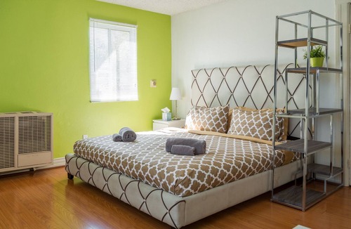 Pico-Union House | Comfortable spacious room in L.A. with a King Bed