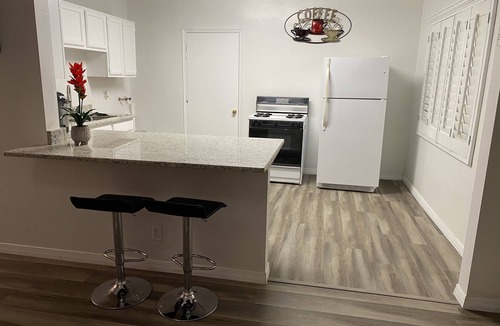 Timberwolf House | Comfy Casita
