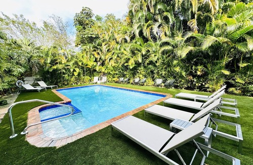 Lake Ridge Apartment | Comfy Studio w/Sofa Bed & Pool Access