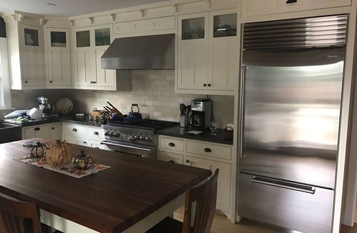 St. Leo's House | Completely Restored home w/OD living & cooking, Spa Fire Pit! Walking score 93!