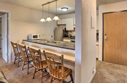 Deadwood Condo | Convenient Lead Condo w/ Deck & Town Views!