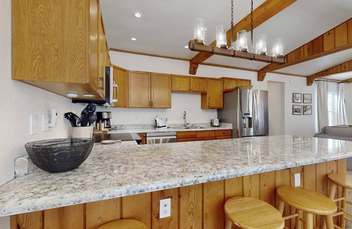 Donner Lake Woods House | Conveniently located home with fully stocked kitchen, W&D, fast wifi & loft
