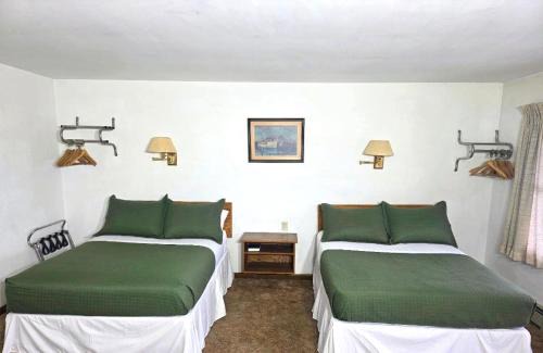 Two Rivers Hotel | Cool City Motel