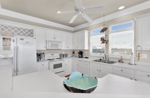 Silver Cay House | Corner pet-friendly, 5/3 bay sunset views! - TraMarLis