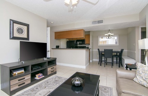 Brandon Condo | Corner Unit - 2 bedroom 2 bath - Close to downtown Tampa