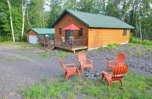 Cornucopia Cabin | Corny's Hidden Gem: Luxe Cabin on the South Shore