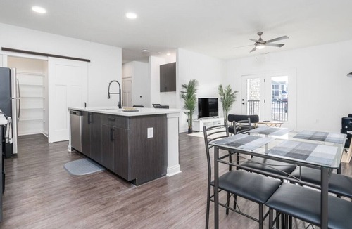 Whitestown Apartment | Corporate Housing by MGM
