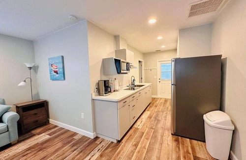 Tavares Cottage | Cottage 22: The Boathouse - Waterfront Lodging in Downtown Tavares, FL