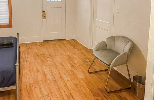 Ardmore House | Countryside house with porch, backyard, washer/dryer, & central AC- dog-friendly