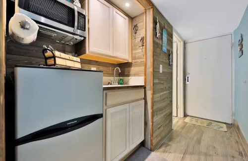 Davis Condo | Couples Den ~ Ocean Front Complex ~ Pool Open