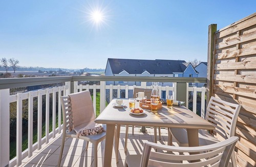 Courseulles-sur-Mer Apartment | Courseulles Coastal Apartment for 4