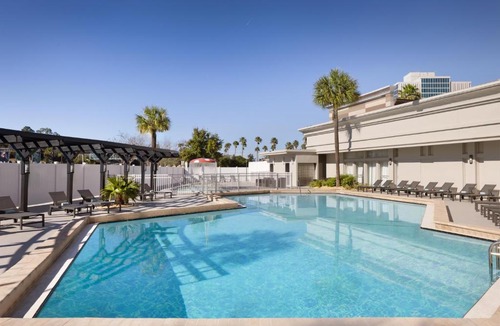 Florida Center Hotel | Courtyard by Marriott across Universal Orlando