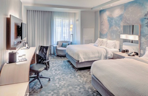 Appleton Hotel | Courtyard by Marriott Appleton Riverfront
