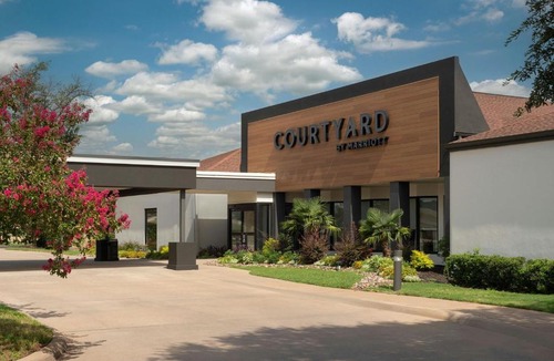 Bedford Hotel | Courtyard by Marriott Dallas-Fort Worth/Bedford