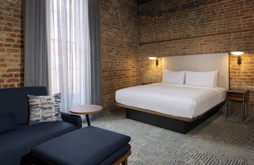 Arts/Warehouse District Hotel | Courtyard by Marriott New Orleans Warehouse Arts District